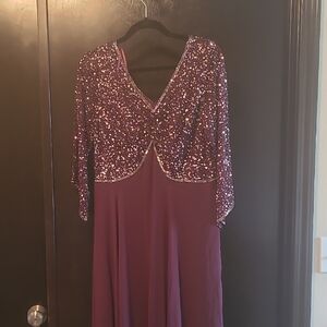 Elegant Wine 3/4 Sleeve Sequin Evening Dress